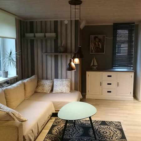 Quiet Place With Garden Studio Apartment Tallinn Eksteriør billede